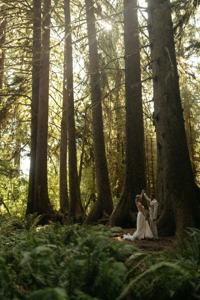 Locations for wedding venues in Portland Oregon - Bride and groom photography after their wedding
