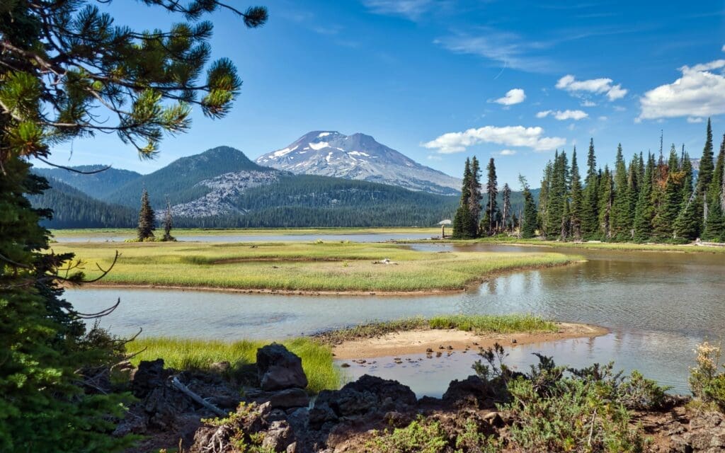 Forest and mountain view near Bend Oregon, ideal for a quiet elopement setting in nature