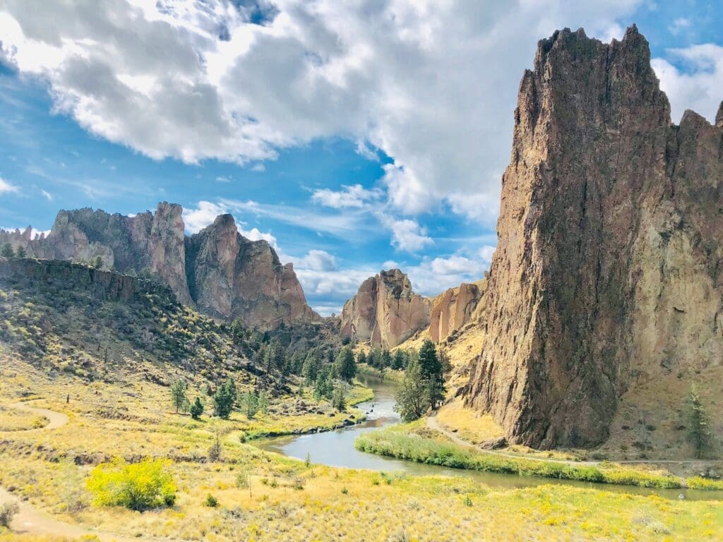 Cliffs and river at Smith Rock State Park, a popular Bend Oregon elopement location